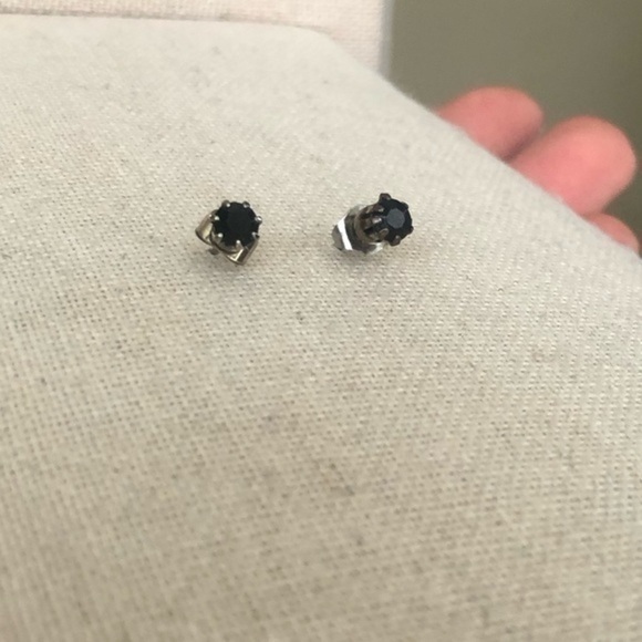 Vintage Black Mini Studs Earrings - Picture 1 of 3